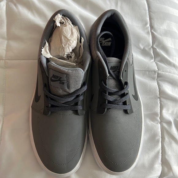 Nike Other - Brand New Nike Sneakers Size 10